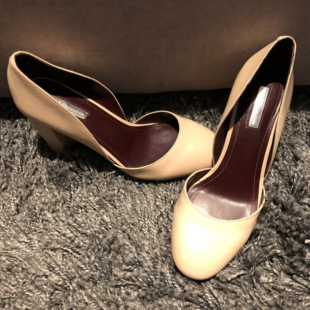 Cream stacked Heels BCBG generation